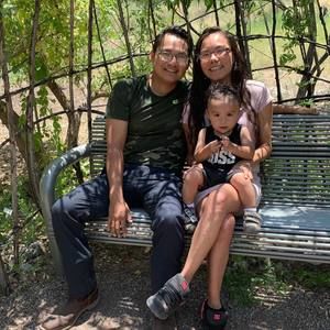 Meet your Posher, Bee